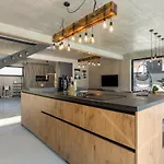 בית נופש Stunning Home In Baska With Sauna