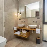 בית נופש Stunning Home In Baska With Sauna