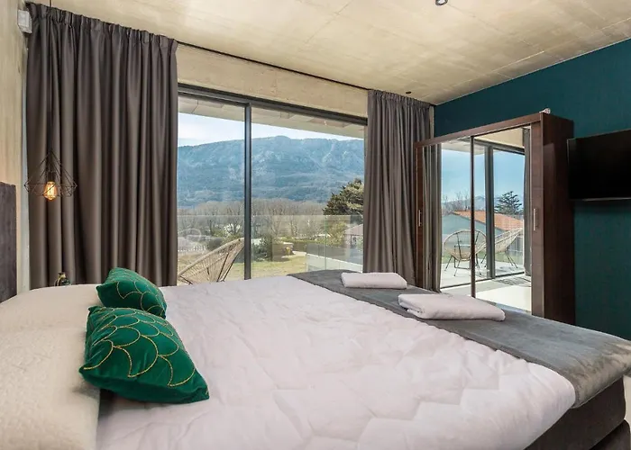 Semesterbostad Lovely Home In Baska With Sauna