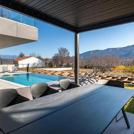 Сasa de vacaciones Lovely Home In Baska With Sauna